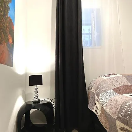 Mira Apartment *