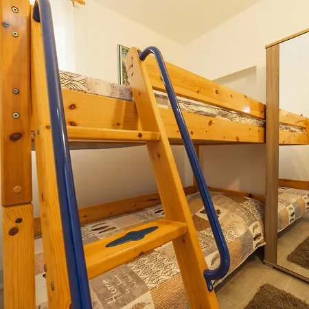 Mira Apartment *