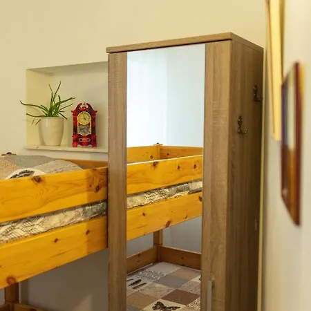 Mira * Kastela
