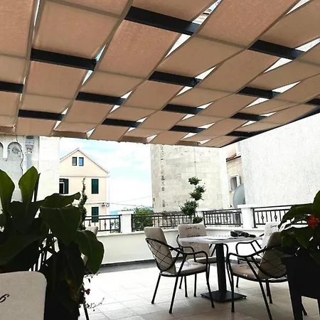 Mira アパート Kaštela